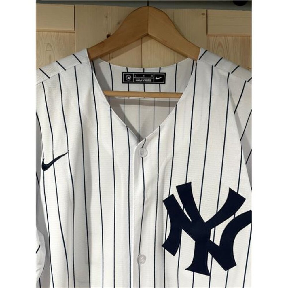 Nike New York Yankees Aaron Judge #99 Jersey - Mens Large - NWT - Picture 2 of 9